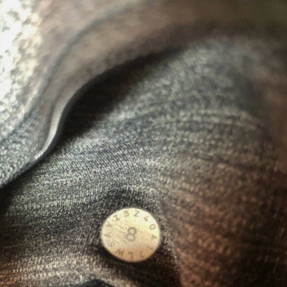 Lululemon Luxtreme Grey Leggings, size 8 - Picture 5 of 5